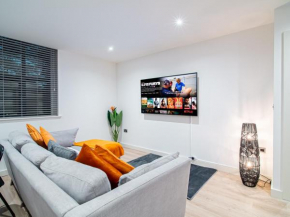2-Bedroom with Breathtaking Views in Holmfirth Village, Huddersfield